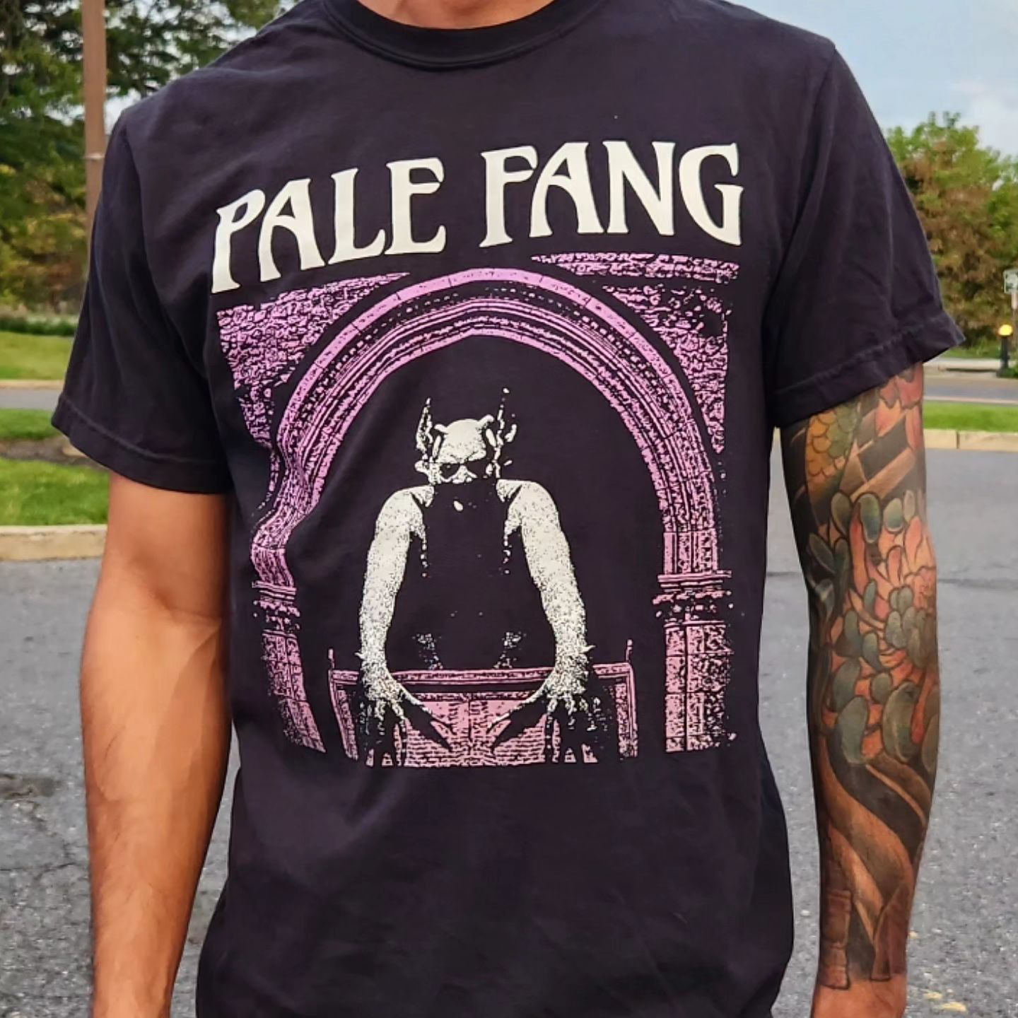 Pale Fang : Häxan Tee-Shirt